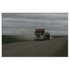Auf dem Dalton Highway fahren die Trucks deutlich langsamer